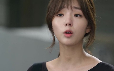 Chồng ngoại tình còn mắng vợ “lấy cô là sai lầm của đời tôi”, vợ đáp trả một câu cực thâm sâu khiến anh phát ngượng