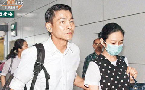 "Thiên vương Hong Kong" vạn người theo đuổi Lưu Đức Hoa ăn chay vì vợ, nghe chia sẻ ai cũng xúc động