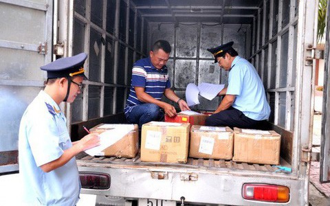 Phát hiện hàng hóa từ Trung Quốc vừa cập bến đã có sẵn mác "Made in Việt Nam"