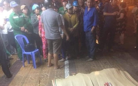 Cà Mau: Tông chết nữ lao công đang quét rác, tài xế ô tô 7 chỗ phóng xe bỏ chạy