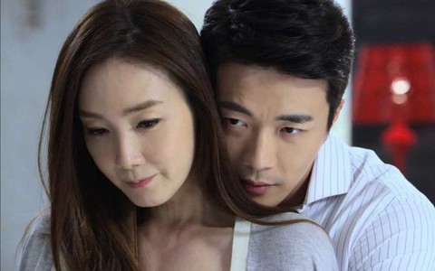 4 điều phụ nữ khôn ngoan tuyệt đối không làm khi cãi nhau, điều số 3 nhiều người hay mắc phải
