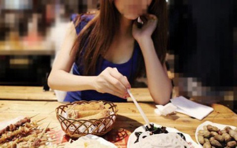 Cô gái nhắn tin "chỉ coi là bạn" và màn đòi quà bá đạo của chàng trai khiến dân mạng ngả nón bái phục