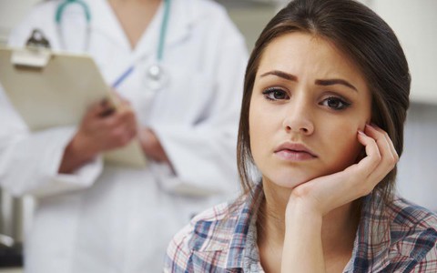 Chuyên gia cho biết đây là thời điểm chị em nên đi khám phụ khoa lần đầu tiên và nên khám những gì
