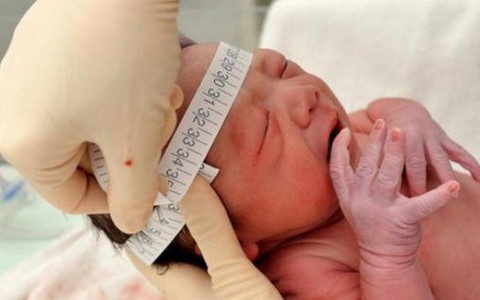 Bé 5 tháng tuổi nôn liên tiếp 2 ngày, vòng đầu to thấy rõ, có nguy cơ tử đột tử vì mắc căn bệnh này