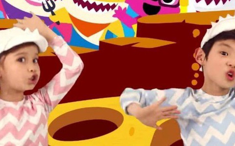 Bé gái siêu dễ thương đóng trong video tỷ view "Baby Shark" gây ám ảnh nhất thế giới giờ ra sao?