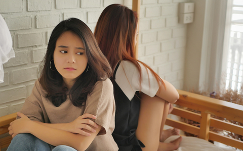 Đang ngồi bàn bạc chuyện gia đình, anh rể vừa nói một câu đã khiến chị gái tôi giật đùng đùng bỏ về kèm theo một câu trách mắng nhục nhã tận xương