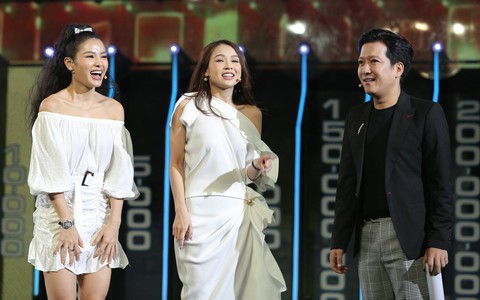 Sam cười ngất khi bất ngờ bị Phương Trinh Jolie tố "sống ảo", đến mức Trường Giang phải giải vây thế này