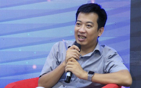 Nhà văn Hoàng Anh Tú: "Cứ ra rả nói về tương lai đất nước, đứa trẻ 14 tuổi bị chính cha ruột hiếp dâm mang thai lại thờ ơ"