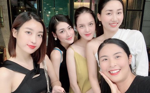 Hội bạn thân Hoa hậu Việt Nam tụ họp, nhưng gây chú ý lại là phản ứng của Dương Tú Anh và Đỗ Mỹ Linh