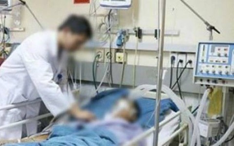 Quảng Ninh: Hai anh em ruột tử vong cùng có dấu hiệu suy gan, thiếu máu hoại tử cơ tim