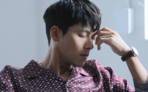 "Tình cũ Song Hye Kyo" Hyun Bin chứng tỏ đẳng cấp "tường thành nhan sắc" vượt mặt Song Joong Ki ở độ tuổi U40