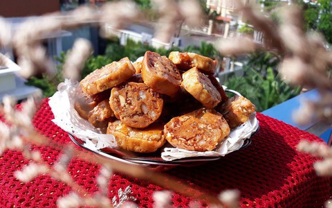 Cuối tuần mưa gió ở nhà làm mẻ bánh chả để dành ăn dần quá ngon!