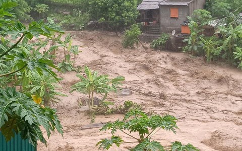 Diễn biến mới nhất của bão số 3: Đã có 1 người chết, nhiều nhà dân bị hư hại, mưa to, gió lốc xảy ra khắp Bắc Bộ