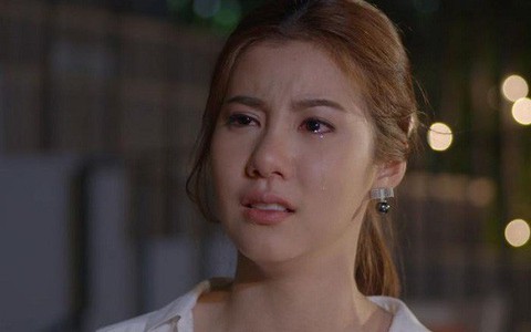 Mẹ ra mắt người yêu mới, vừa nhìn mặt người đàn ông ấy tôi choáng váng ngã quỵ còn chồng tôi tức giận bỏ đi ngay lập tức