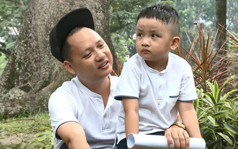 Giữa lúc vụ việc bé trai lớp 1 tử vong trên ô tô đang gây xôn xao dư luận, nhạc sĩ Nguyễn Hải Phong bất ngờ chia sẻ về sự cố con trai từng gặp phải
