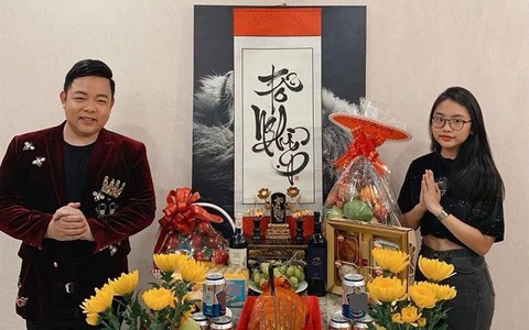 Phương Mỹ Chi hứng đủ chỉ trích của dư luận vì hành động "thất lễ" này khi đi cúng Tổ
