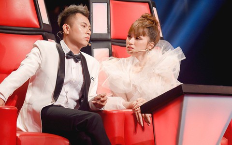 "The Voice Kids": Hương Giang đứng ra hòa giải màn khẩu chiến của Dương Cầm và Lưu Thiên Hương với tiết mục "team BLACKPINK"