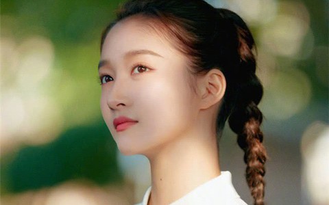 Lộc Hàm đăng ảnh chúc mừng sinh nhật bạn gái Quan Hiểu Đồng, bác bỏ tin đồn rạn nứt