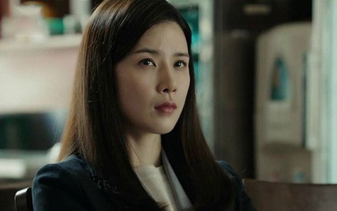 Chị chồng về chơi ném cho cả chậu quần áo "nhờ giặt hộ", tôi chỉ xoáy vài câu khiến chị ta tẽn tò