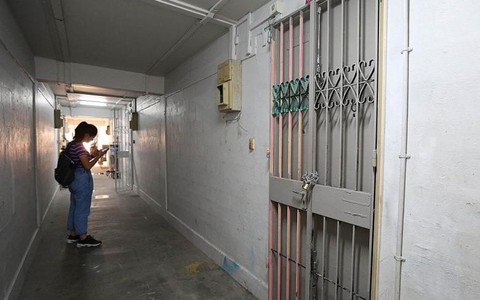 Mùi hôi thối nồng nặc ở chung cư tiết lộ vụ sát hại dã man từ 5 năm trước của cặp vợ chồng mất nhân tính