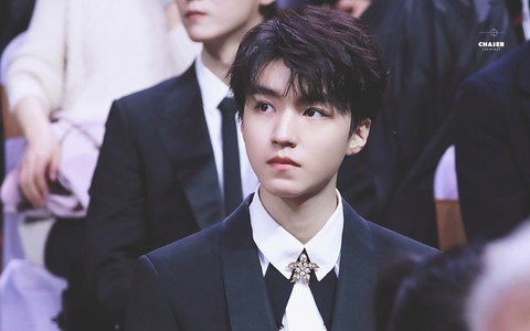 Sau Dương Mịch, Vương Tuấn Khải bị tố quỵt tiền từ thiện và đây là cách "Tiểu thiên Vương" đáp trả