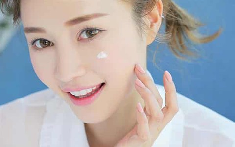 Sử dụng kem chống nắng hết "đát" ảnh hưởng thế nào đối với sức khỏe?