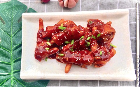 Cuối tuần nịnh chồng với món chân gà xốt cay "đỉnh cao chất lượng"