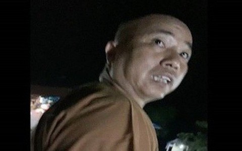 Nhà sư Toàn xuất hiện, giải thích việc bị tố 'gạ tình' phóng viên