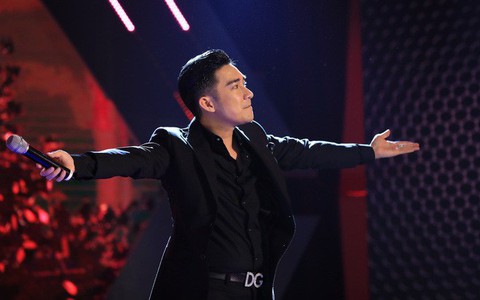 Chia sẻ đầu tiên của Quang Hà sau show diễn bị cháy rụi toàn bộ 
