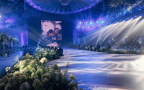 HOT: Sảnh cưới như khu vườn công chúa của con gái đại gia Minh Nhựa và màn trình diễn siêu xe trăm tỷ bất chấp dưới trời mưa