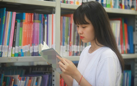 Đây là câu trả lời thuyết phục nhất cho câu hỏi: "Thời điểm nào phù hợp để cha mẹ đồng ý cho con đọc truyện ngôn tình?"