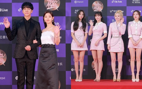 Thảm đỏ "khủng" nhất tuần của Kbiz: Dàn sao đỉnh nhất Kpop hội tụ, Momo (TWICE) được khen xinh hơn hẳn kể từ khi công khai yêu Heechul (SUPER JUNIOR)