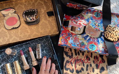 Giờ mới biết mỹ phẩm Dolce & Gabbana đẹp đến ngỡ ngàng, team mê style "chanh sả" phù phiếm chắc chắn sẽ đổ đứ đừ
