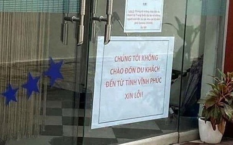 Phẫn nộ khách sạn treo biển “không chào đón du khách từ Vĩnh Phúc” giữa dịch Covid-19