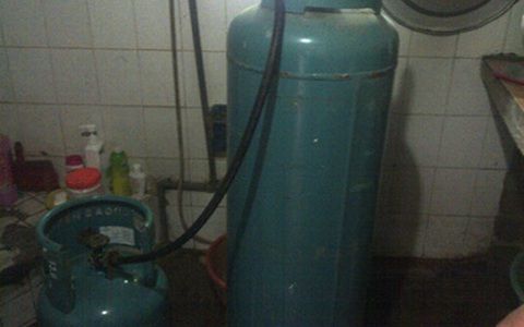 Bắt quả tang một cơ sở sang chiết gas trái phép tại Hà Nội