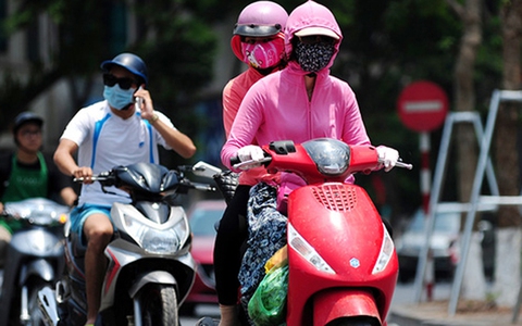 Những sự thật kinh hãi ẩn sau chiếc áo chống nắng không được giặt mỗi ngày
