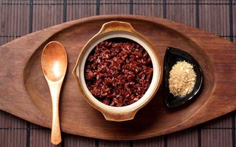 Mất mạng vì ăn cơm gạo lứt để chữa ung thư