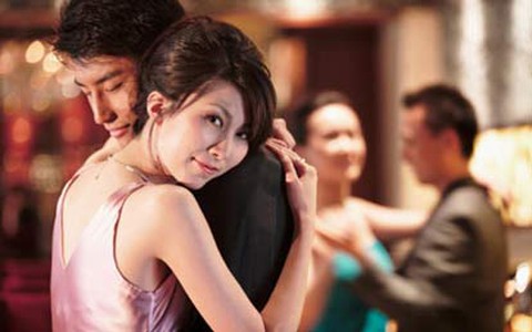 Toát mồ hôi hột khi gặp phải nàng “lên giường với em”