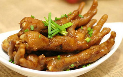 Chân gà chiên mắm tỏi ngon khỏi bàn!