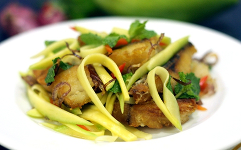 Gỏi xoài kiểu mới đã ăn thử là mê!