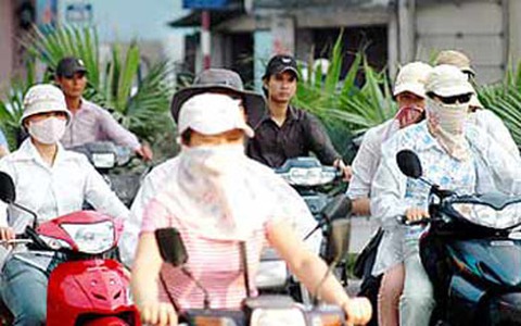 Nắng nóng kéo dài trên diện rộng ở cả Bắc Bộ và Trung Bộ