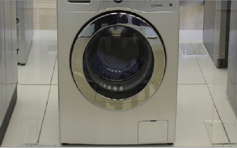 Một bà mẹ bị bắt giữ vì để đứa con 3 tuổi tử vong trong máy giặt