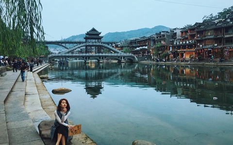 Lala "Bộ tứ 10A8" mách kinh nghiệm du lịch tự túc Phượng Hoàng Cổ Trấn 5 ngày với 10 triệu đồng