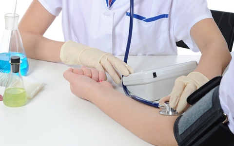 Cảnh báo: Bệnh tăng huyết áp ngày càng trẻ hóa và cách phòng bệnh