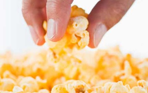 Bắp rang bơ hại phổi?