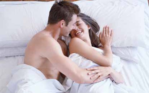 Bị nghi ngờ gầy mòn sau khi sinh là do "gần chồng" quá sớm 