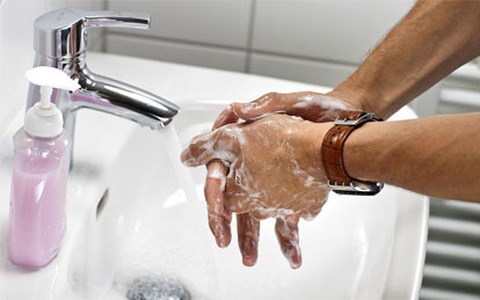 4 lưu ý đặc biệt khi thường xuyên dùng nước rửa tay
