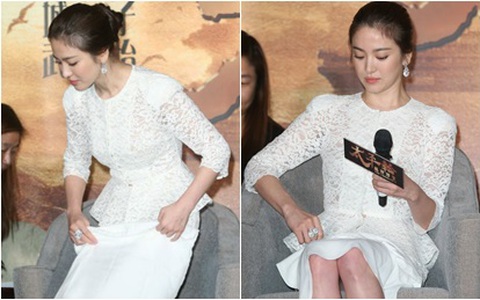 Song Hye Kyo khép nép vì sợ hớ hênh