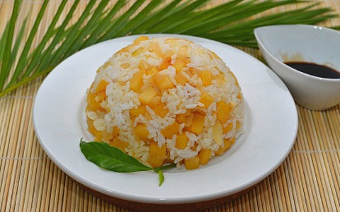Cơm chay kiểu Thái cho ngày rằm thanh tịnh
