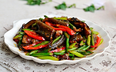 Lươn xào ngồng tỏi vừa bổ vừa ngon